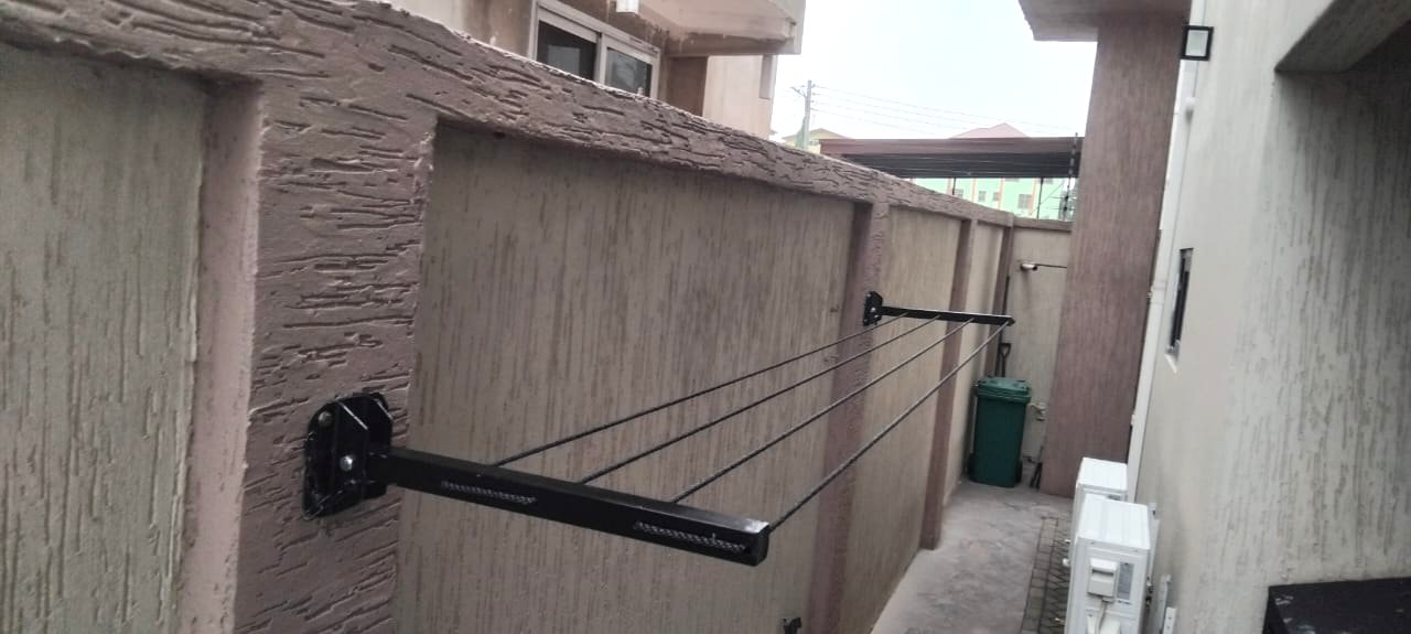 Downward-folding drying line — 4 lines, 2 poles
